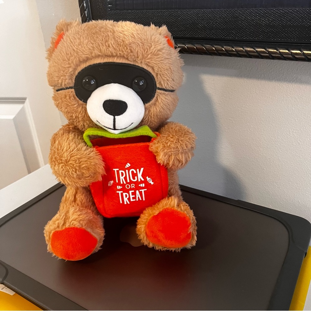 Halloween Trick or Treat Hallmark Bear with black Eye Mask